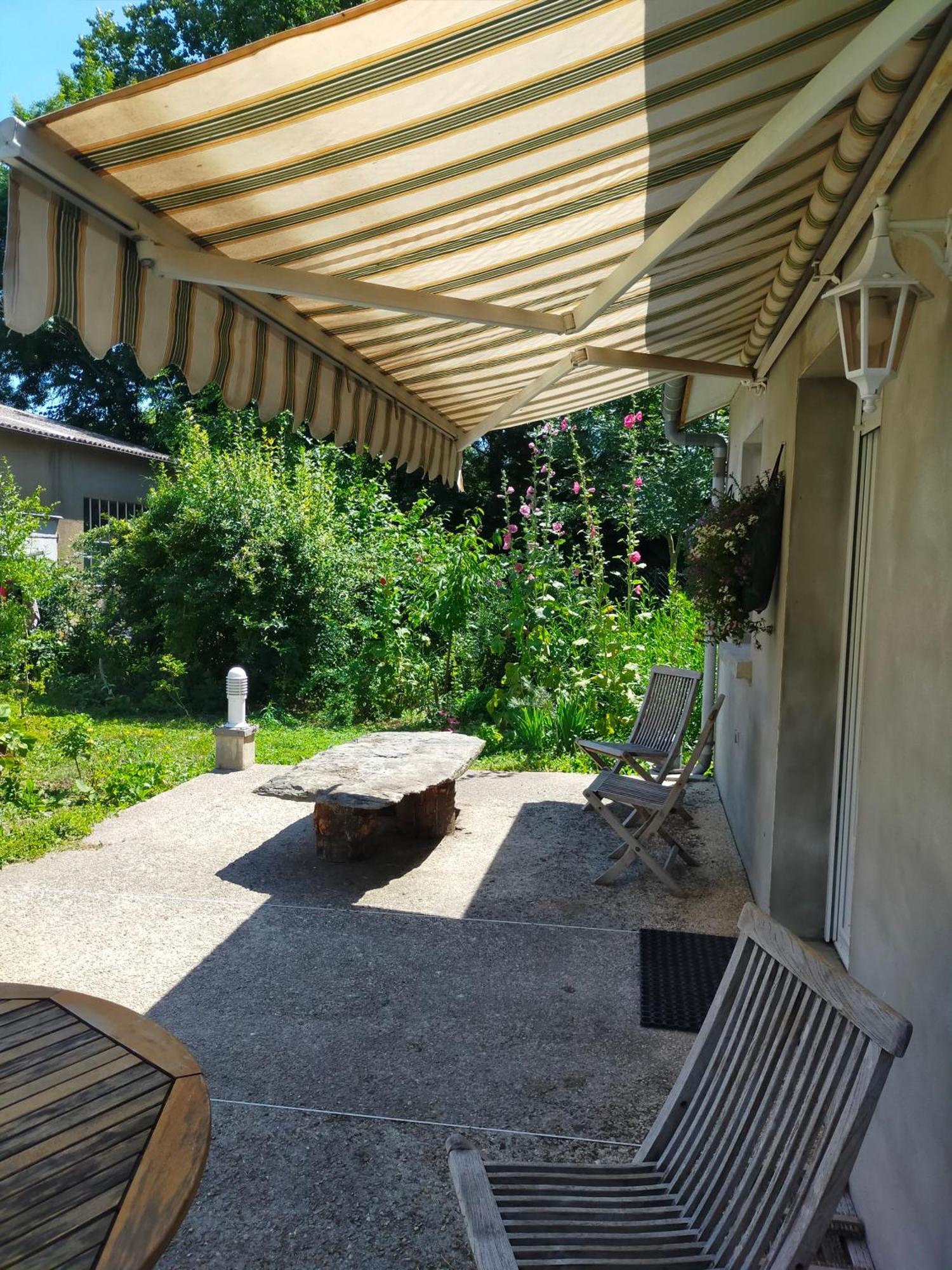Logis51 Lägenhet Ville-sur-Tourbe Exteriör bild